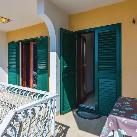 Апартаменты Two-bedroom In Рогозница